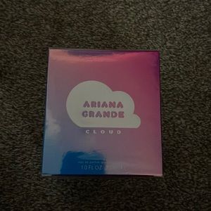 Arianna Grande Cloud Perfume